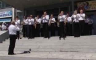 Музыканты духового оркестра "Серебряные трубы" неустанно репетируют