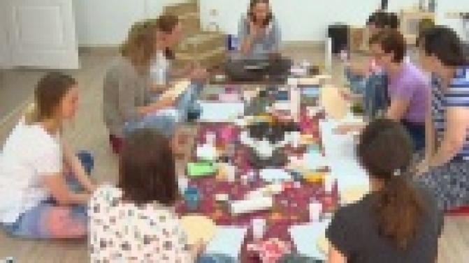 Творить и помогать одновременно учились первоуральцы