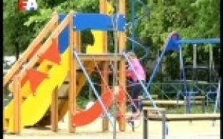 Жители двора по проспекту Ильича могут не беспокоиться, что в их дворе рухнут опоры освещения