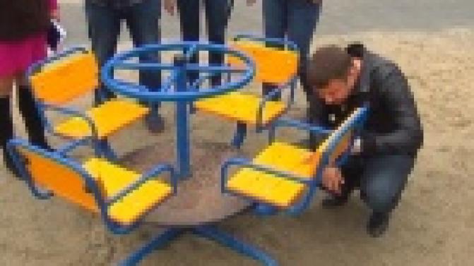 Чиновники сегодня хотели устроить приёмку благоустроенных дворов, но не вышло