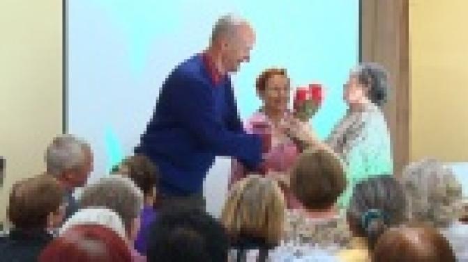 "С поэзией бок о бок всю жизнь"