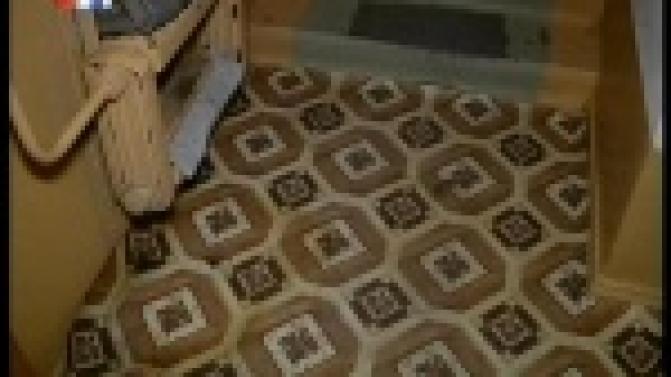 Полицейские Первоуральска разыскивают женщину, которая оставила младенца в подъезде