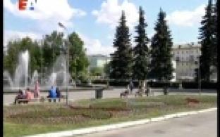 Гигантские бабочки запорхали в центре Первоуральска