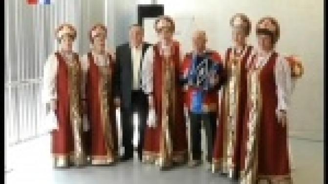 Не только книга может быть лучшим подарком