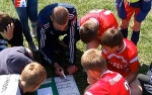 День защиты детей в Первоуральске отметили футбольным турниром