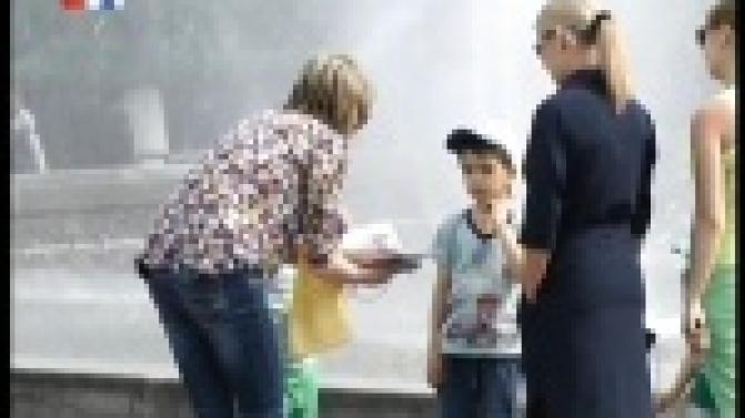 Сотрудники Центральной библиотеки организовали читальный зал под открытым небом