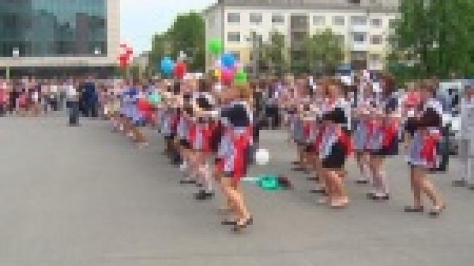 В первоуральских школах прозвенели последние звонки