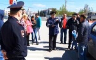 Они не только штрафуют за нарушение правил дорожного движения, но и сами виртуозно водят втомобиль