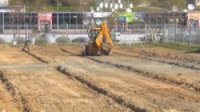 Малое футбольное поле на стадионе "Уральский трубник" скоро будет не узнать