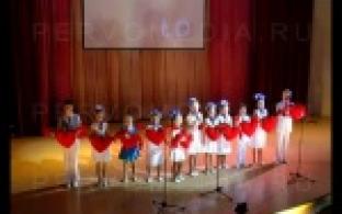 Школьники из Первоуральска продемонстрировали знание иностранных языков в  необычной форме