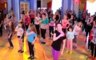 Настоящий латиноамериканский карнавал устроили накануне в Первоуральске.