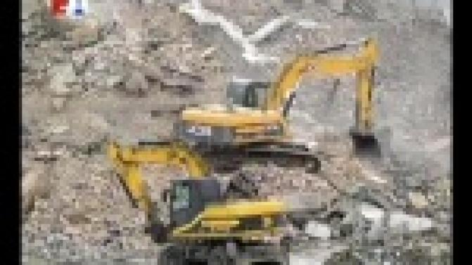 Прогулочная аллея, дорожки для велосипедистов и открытая площадка для проведения массовых мероприятий.