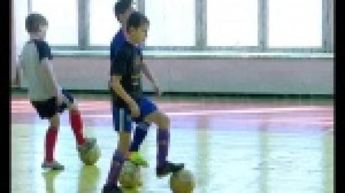 Ради мечты готов сбежать со школьных уроков и даже жить в спортзале.