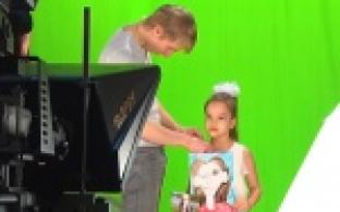 Детский конкурс рисунков "Мамин портрет" продолжается