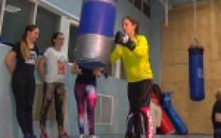 Броски через бедро, отжимания вверх ногами и нестандартные прыжки в высоту