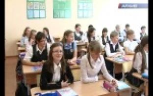 В школьных столовых Первоуральска обновили ассортимент блюд, специальное оборудование и посуду.