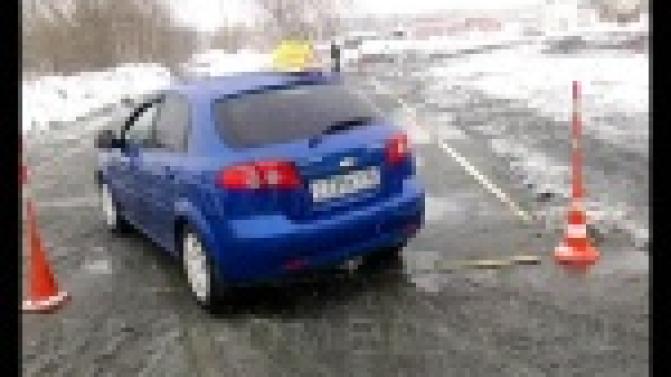 Будущие автолюбители Первоуральска сдают на права по новым стандартам.