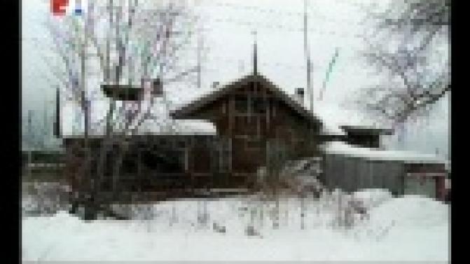 В Администрации посёлка намерены решить проблему с переселением из дома, который признали аварийным.