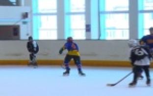 Хоккейный клуб "Уралочка" одержал победу над командой "Луч" из Екатеринбурга