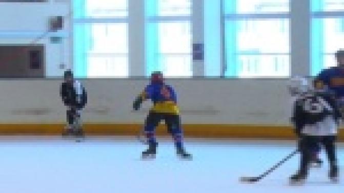 Хоккейный клуб "Уралочка" одержал победу над командой "Луч" из Екатеринбурга