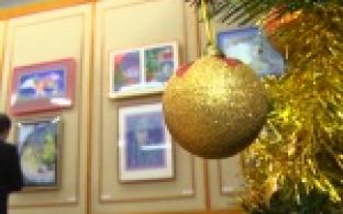 "Рождественская сказка" в виде живописных полотен, кукол и декора ожила в стенах музея ПНТЗ