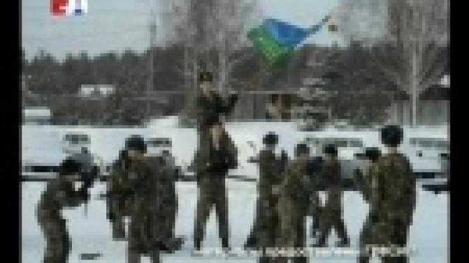 Спецназовцы показали школьникам мастер-класс по боевой подготовке и рассказали об особенностях своей службы.