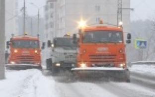 Коммунальщики проверяют снегоуборочную технику