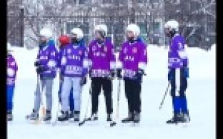 Хоккеисты дворовых клубов Первоуральска соревнуются в турнире "Плетёный мяч".