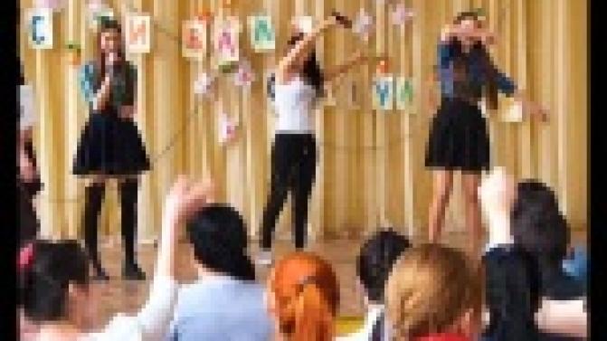 Паркур, фристайл, танцы и рэп - всё это на одной сцене.