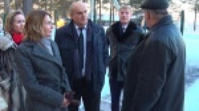 Приняли, выслушали, помогли