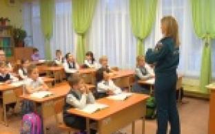 Первоуральские огнеборцы отправились преподавать в школы