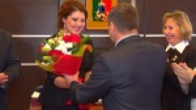 Грамотой и нагрудным знаком отметили депутата Наталью Воробьеву