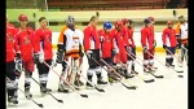 Сражаются за кубок ночью.