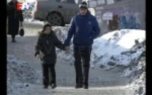 Родители учеников третьей школы жалуются, что их чада пьют некачественную воду.