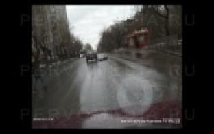 Записи с регистраторов пьяниц-водителей, видео с камер наблюдения и документальные съёмки.