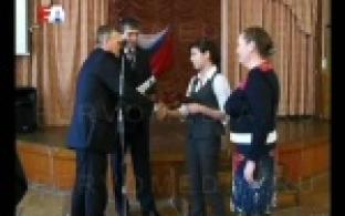 Свой первый документ получили десять первоуральских школьников.