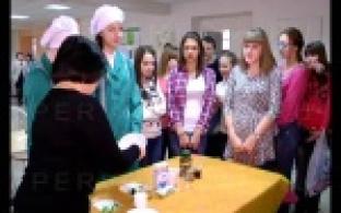 Пельмени в форме рыбок, а манты в виде цветов - так решили отметить свой профессиональный праздник первоуральские повара.