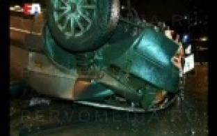 Автомобиль-"перевёртыш" накануне стал причиной пробки в районе проспекта Космонавтов.