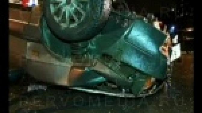 Автомобиль-"перевёртыш" накануне стал причиной пробки в районе проспекта Космонавтов.