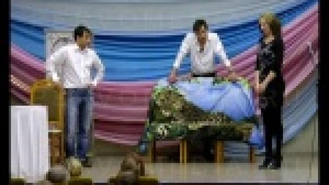 Заразить зрителей белым настроением - задача театрального клуба рабочей молодежи