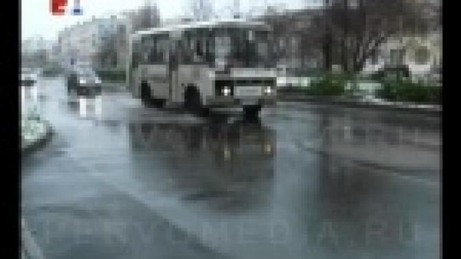 Автоинспекторы призывают водителей сменить летнюю резину на зимнюю