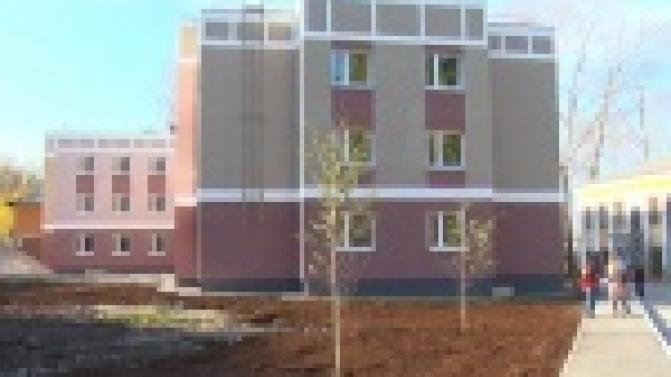 Совсем скоро жители трёх аварийных домов Хромпика переедут в новый дом на Динасе