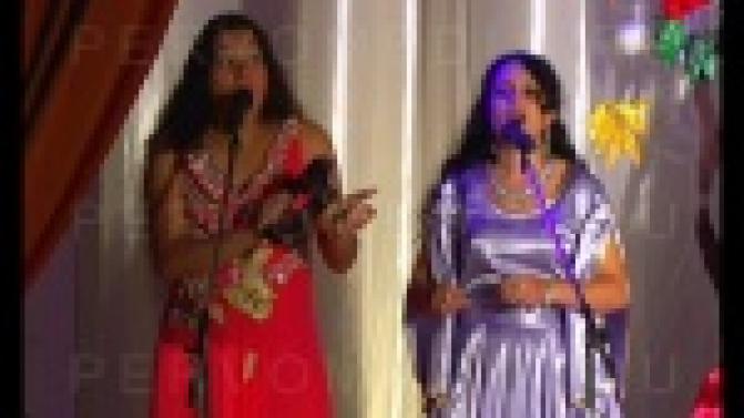 Яркие костюмы и задушевные песни