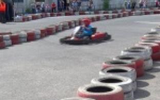 У первоуральцев появилась возможность побывать в роли настоящих гонщиков