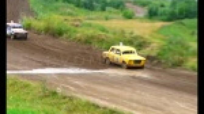 Жительницы Первоуральска сели за руль спортивных машин