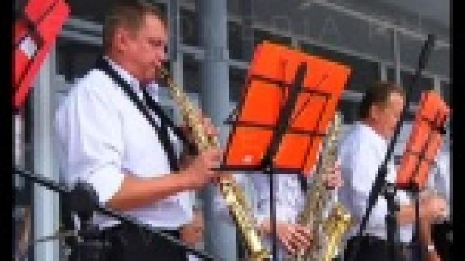 Необычный концерт под открытым небом организовали для первоуральцев