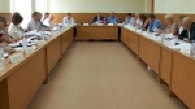 В деревне Коновалово решили построить Церковь, в Извездной клуб