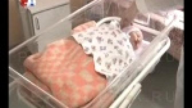 В Первоуральске продолжаются поиски женщины, оставившей новорождённого младенца на триста двадцать первом километре трассы Пермь - Екатеринбург.