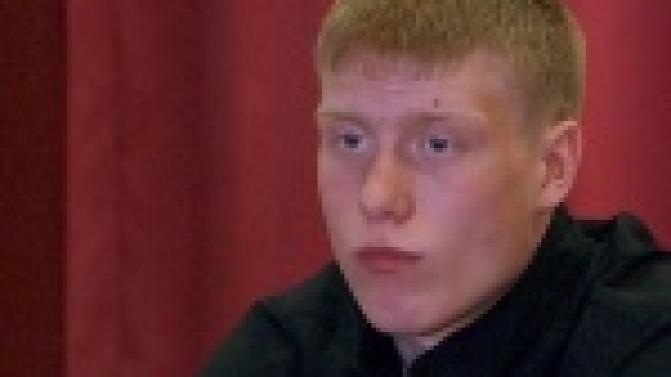 Техническим нокаутом одержал победу