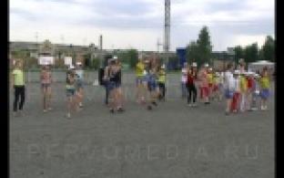 Юные первоуральцы соревнуются в изготовлении необычных открыток